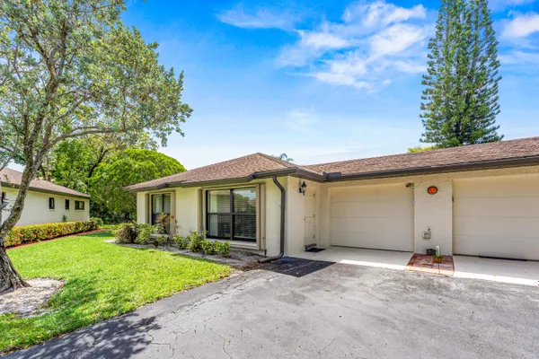 Property Slideshow image 3 of 28 | 4727 storkwood ln a, Boynton Beach, FL, 33436