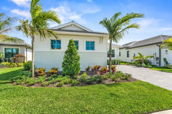 Property Slideshow image 2 of 55 | 5105 rivo alto cir, Westlake, FL, 33470
