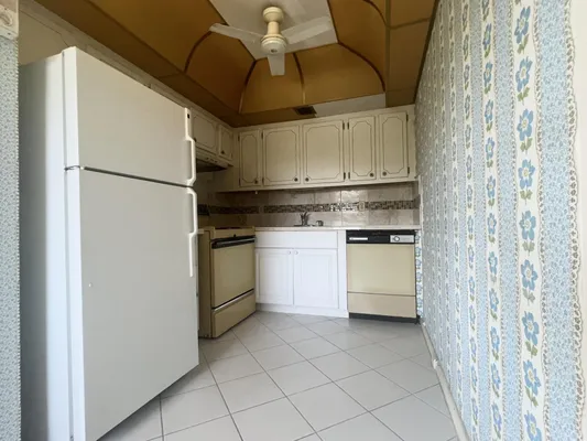 Property Slideshow image 2 of 42 | 392 grantham f 392, Deerfield Beach, FL, 33442