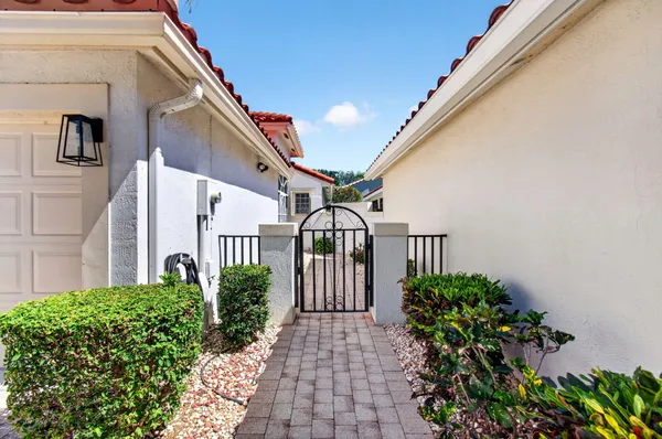 Property Slideshow image 2 of 82 | 7169 foxworth ct, Boynton Beach, FL, 33437