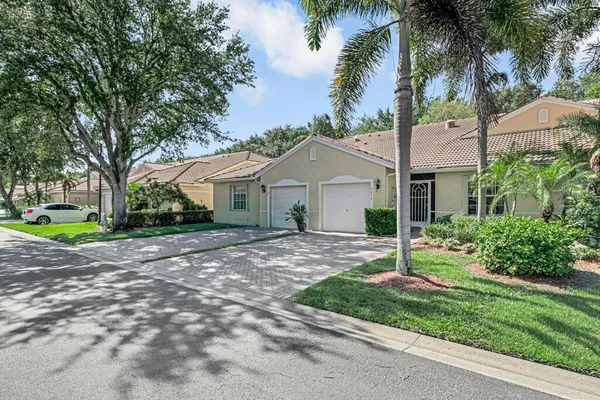 Property Slideshow image 3 of 40 | 9436 swansea ln, West Palm Beach, FL, 33411
