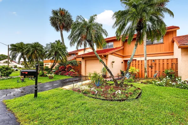 Property Slideshow image 2 of 68 | 5316 stonybrook ln, Boynton Beach, FL, 33437