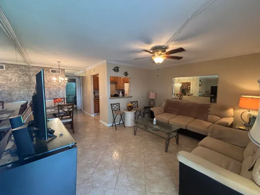 Property Slideshow image 3 of 23 | 170 horizons e 110, Boynton Beach, FL, 33435