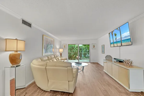 Property Slideshow image 2 of 35 | 2004 granada dr j3, Coconut Creek, FL, 33066