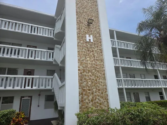 Property Slideshow image 2 of 34 | 4023 newport h h, Deerfield Beach, FL, 33442