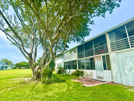 Property Slideshow image 3 of 63 | 203 farnham i 203, Deerfield Beach, FL, 33442