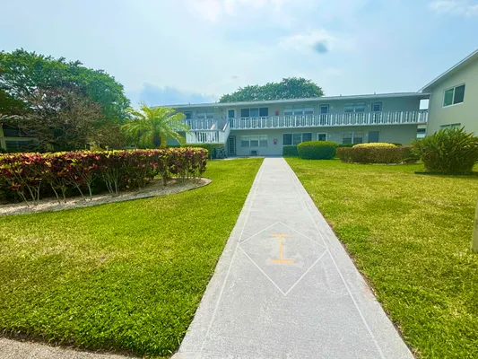 Property Slideshow image 2 of 63 | 203 farnham i 203, Deerfield Beach, FL, 33442
