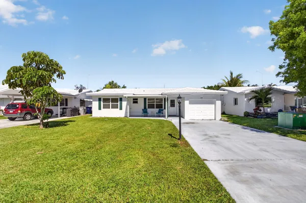 Property Slideshow image 2 of 51 | 3121 e golf blvd, Pompano Beach, FL, 33064