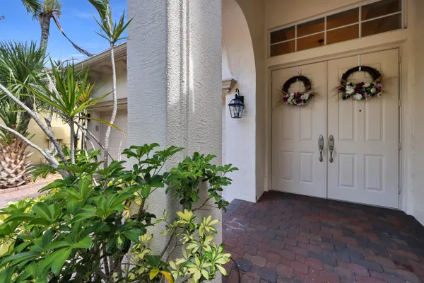 Property Slideshow image 2 of 57 | 9377 via grande, Wellington, FL, 33411