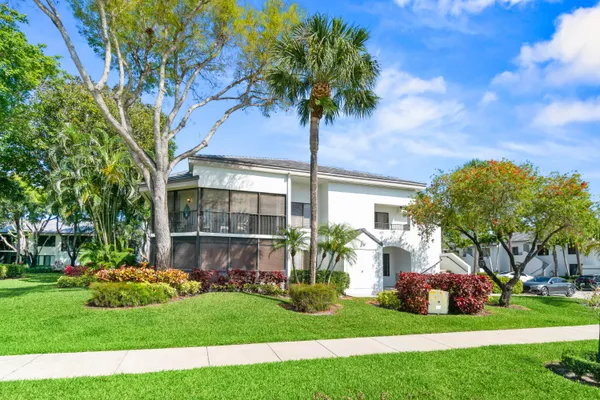 Property Slideshow image 3 of 33 | 7533 glendevon ln 905, Delray Beach, FL, 33446