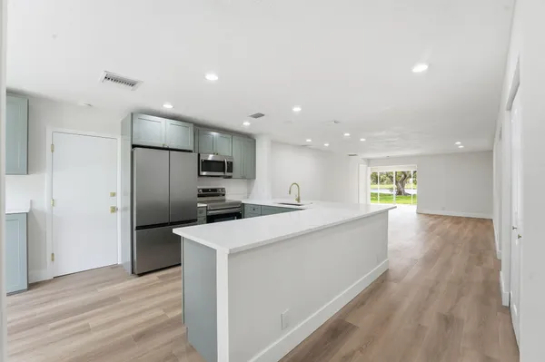Property Slideshow image 2 of 31 | 6367 summer sky ln, Greenacres, FL, 33463