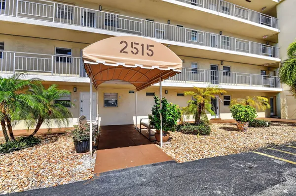Property Slideshow image 3 of 52 | 2515 ne 1st ct 4020, Boynton Beach, FL, 33435
