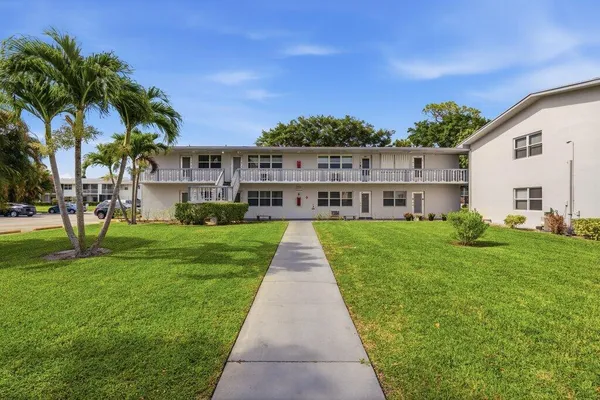 Property Slideshow image 3 of 48 | 253 coventry k k, West Palm Beach, FL, 33417