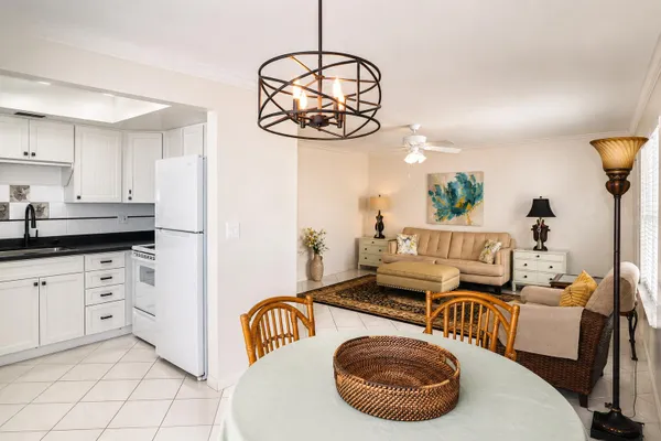 Property Slideshow image 2 of 19 | 2929 se ocean blvd 106-10, Stuart, FL, 34996