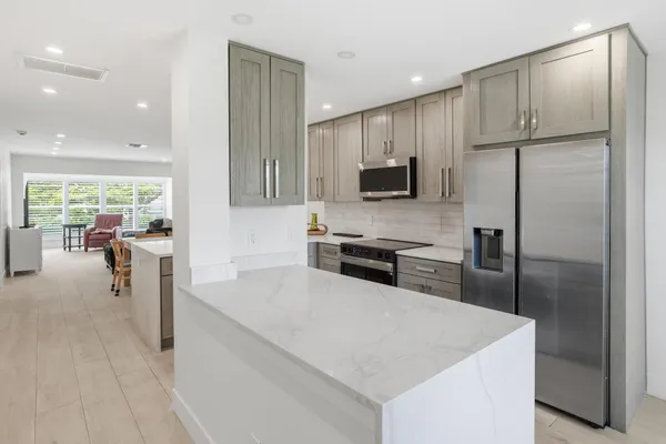 Property Slideshow image 3 of 20 | 1011 flame vine ave 203, Delray Beach, FL, 33445