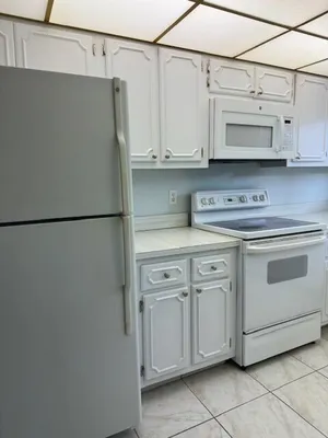 Property Slideshow image 3 of 25 | 2018 s federal hwy 205, Boynton Beach, FL, 33435