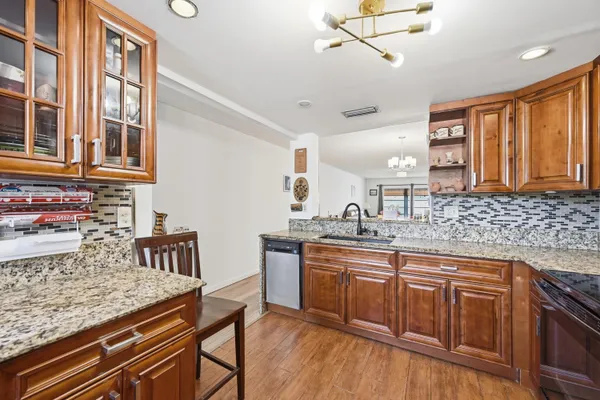 Property Slideshow image 3 of 37 | 3005 portofino isle m2, Coconut Creek, FL, 33066