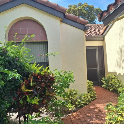 Property Slideshow image 2 of 44 | 10110 andrea ln a, Boynton Beach, FL, 33437