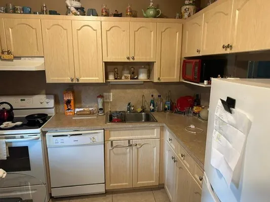 Property Slideshow image 2 of 15 | 551 nw 80th ave 202, Margate, FL, 33063