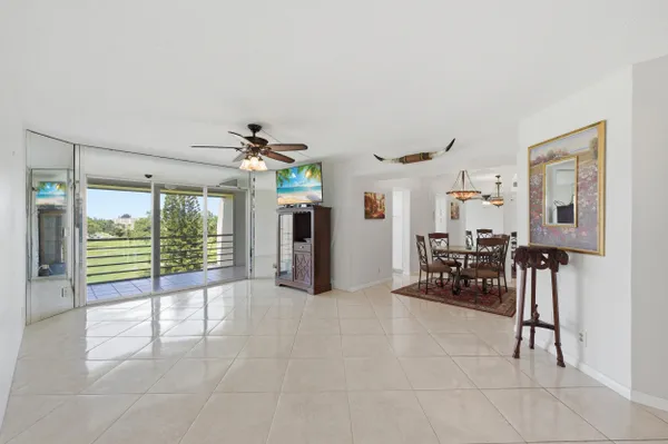 Property Slideshow image 3 of 41 | 3836 via poinciana 603, Greenacres, FL, 33467