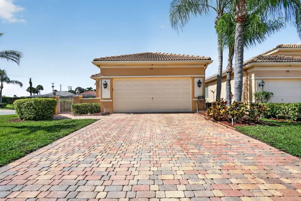 Property Slideshow image 2 of 72 | 7116 cataluna cir, Delray Beach, FL, 33446