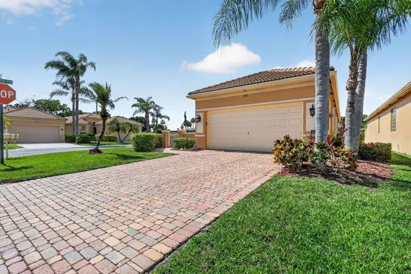 Property Slideshow image 3 of 72 | 7116 cataluna cir, Delray Beach, FL, 33446