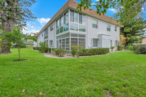 Property Slideshow image 3 of 41 | 2950 se ocean blvd 14-1, Stuart, FL, 34996