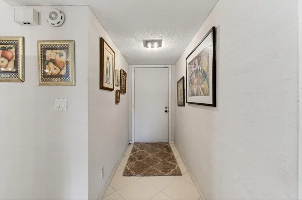 Property Slideshow image 3 of 40 | 5561 fairway park dr 104, Boynton Beach, FL, 33437
