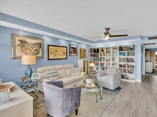 Property Slideshow image 3 of 38 | 4038 swansea b b, Deerfield Beach, FL, 33442