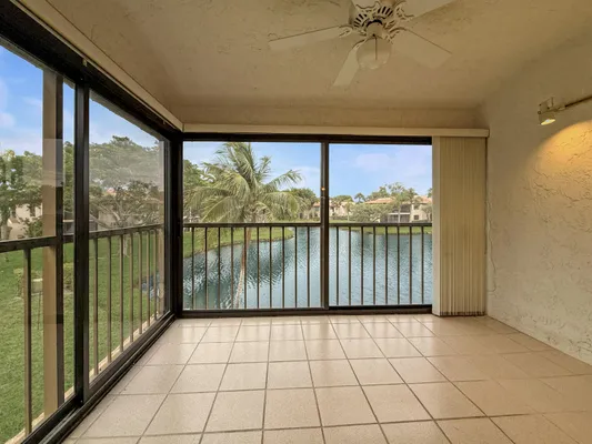 Property Slideshow image 2 of 16 | 9285 vista del lago 36b, Boca Raton, FL, 33428