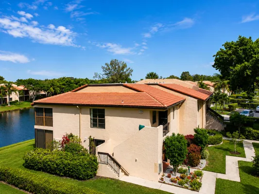 Property Slideshow image 3 of 16 | 9285 vista del lago 36b, Boca Raton, FL, 33428