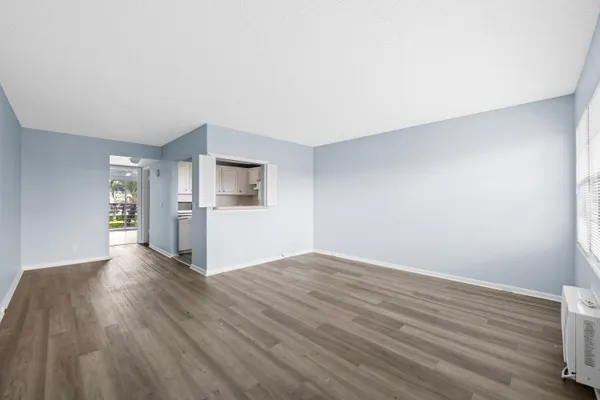 Property Slideshow image 3 of 17 | 148 preston way 148, Boca Raton, FL, 33434