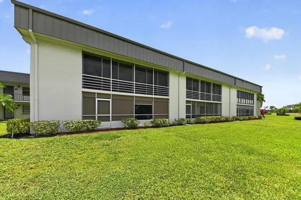 Property Slideshow image 3 of 35 | 464 piedmont j j, Delray Beach, FL, 33484