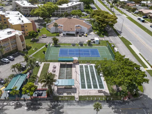 Property Slideshow image 2 of 41 | 6570 royal palm blvd 306j, Margate, FL, 33063
