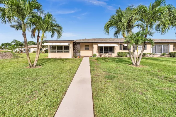 Property Slideshow image 2 of 52 | 840 n high point blvd blvd b, Delray Beach, FL, 33445