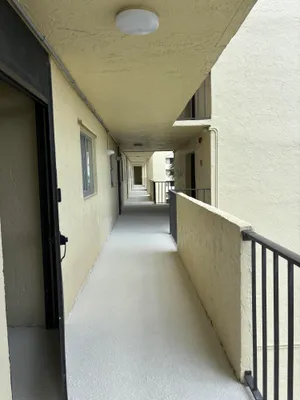 Property Slideshow image 2 of 38 | 23277 barwood ln 304, Boca Raton, FL, 33428