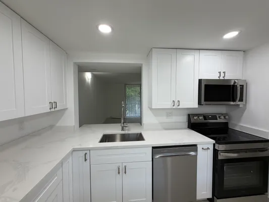Property Slideshow image 2 of 29 | 5220 las verdes cir 317, Delray Beach, FL, 33484