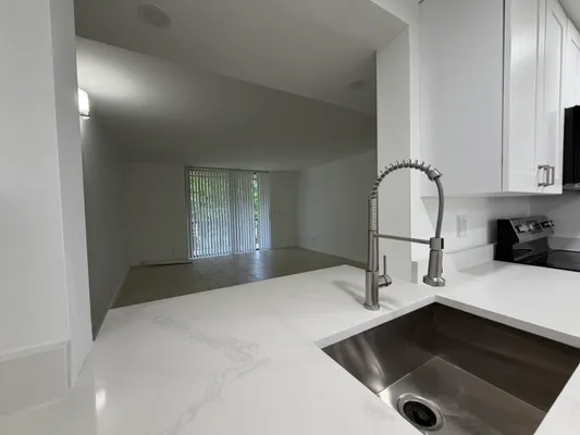 Property Slideshow image 3 of 29 | 5220 las verdes cir 317, Delray Beach, FL, 33484