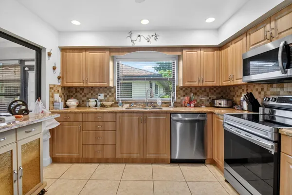 Property Slideshow image 3 of 22 | 4735 quailwood way a, Boynton Beach, FL, 33436