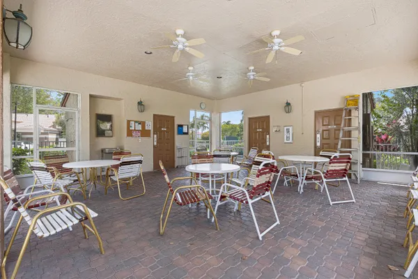 Property Slideshow image 3 of 36 | 10168 lombardy dr, Tamarac, FL, 33321