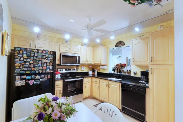 Property Slideshow image 3 of 30 | 18800 haywood ter 7, Boca Raton, FL, 33496