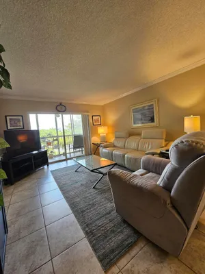 Property Slideshow image 2 of 21 | 9537 weldon cir, Tamarac, FL, 33321