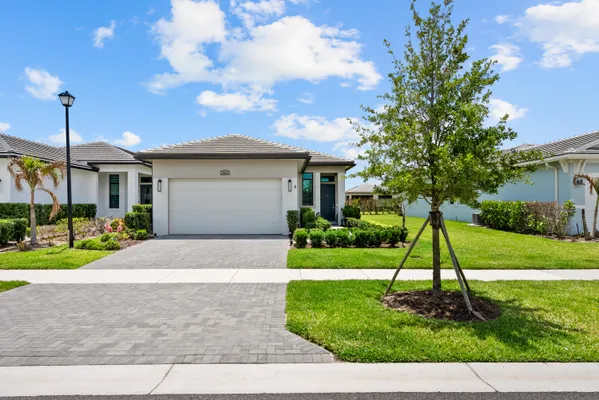 Property Slideshow image 2 of 31 | 9013 sw vetta way, Port St. Lucie, FL, 34987