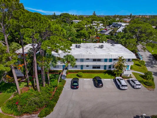 Property Slideshow image 2 of 29 | 2929 se ocean blvd 103-9, Stuart, FL, 34996