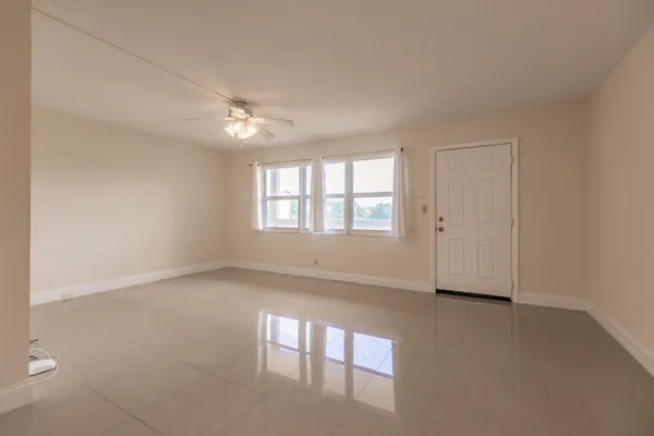 Property Slideshow image 3 of 23 | 4302 martinique cir h3, Coconut Creek, FL, 33066