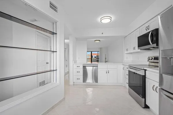 Property Slideshow image 2 of 55 | 14475 strathmore ln 707, Delray Beach, FL, 33446