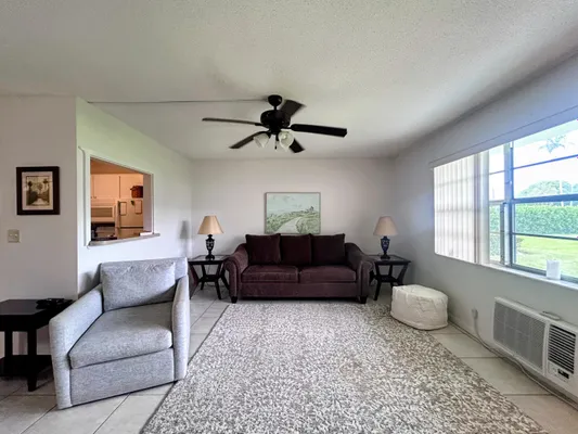 Property Slideshow image 2 of 33 | 680 w horizons w w 103, Boynton Beach, FL, 33435