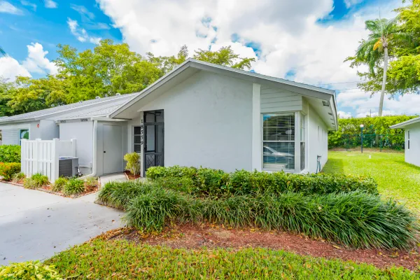 Property Slideshow image 2 of 30 | 18559 egret way, Boca Raton, FL, 33496