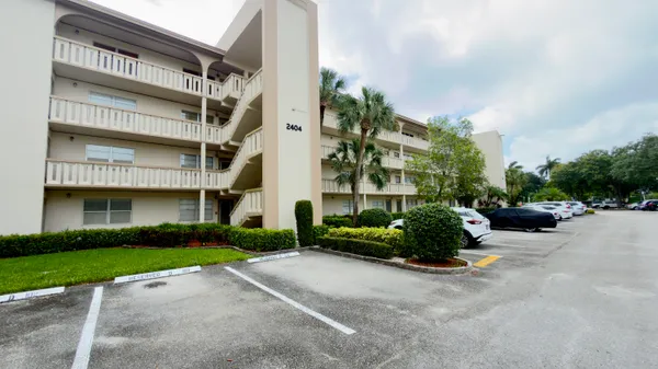 Property Slideshow image 2 of 25 | 2404 antigua, Coconut Creek, FL, 33066