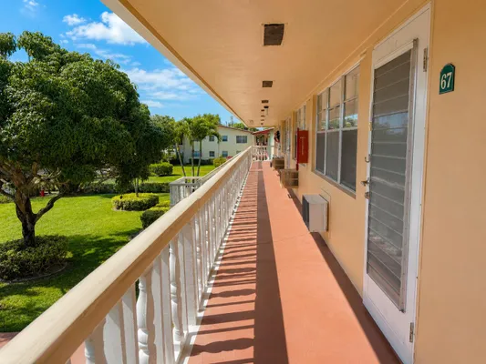 Property Slideshow image 3 of 24 | 67 camden c c, West Palm Beach, FL, 33417